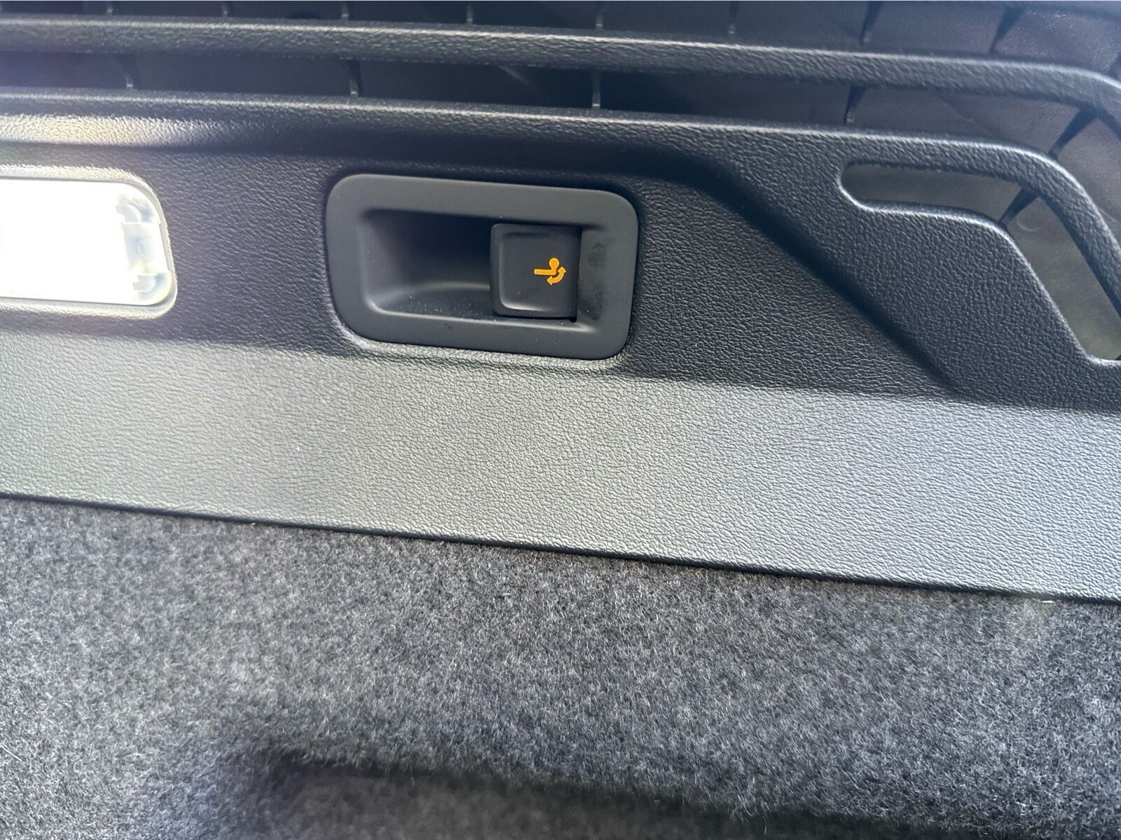 Hvid VW ID.4 fra 2025