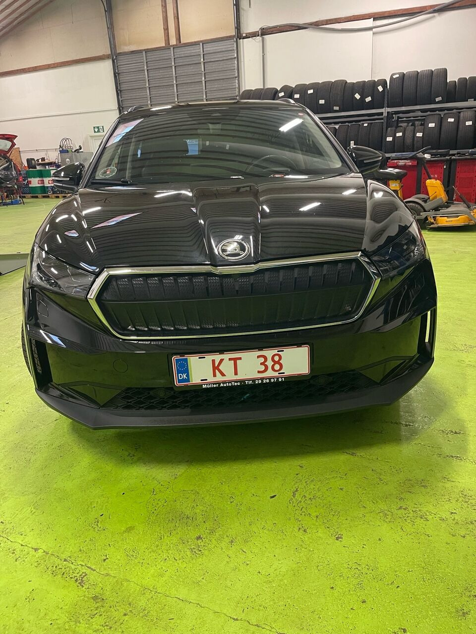 Sort Skoda Enyaq fra 2024