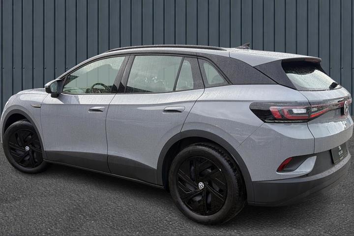 Grå VW ID.4 fra 2023