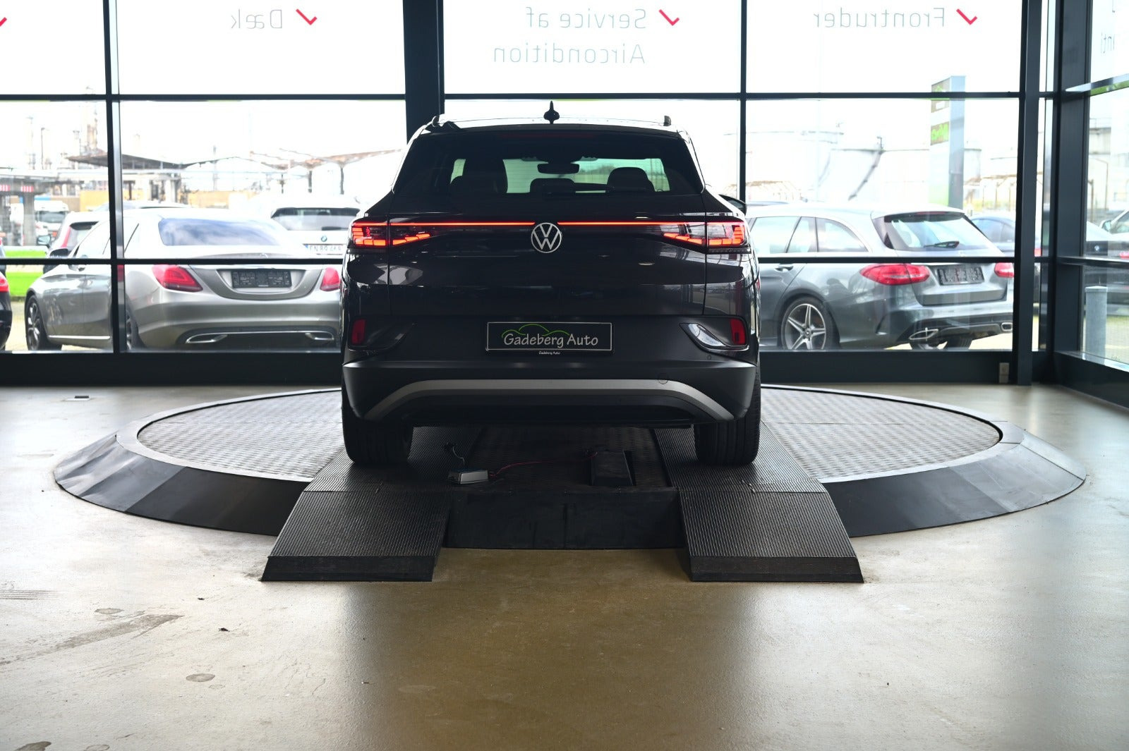 Grå VW ID.4 fra 2021