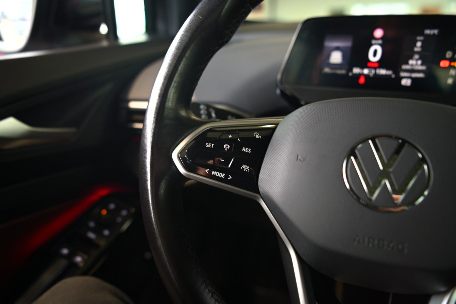 Grå VW ID.4 fra 2021