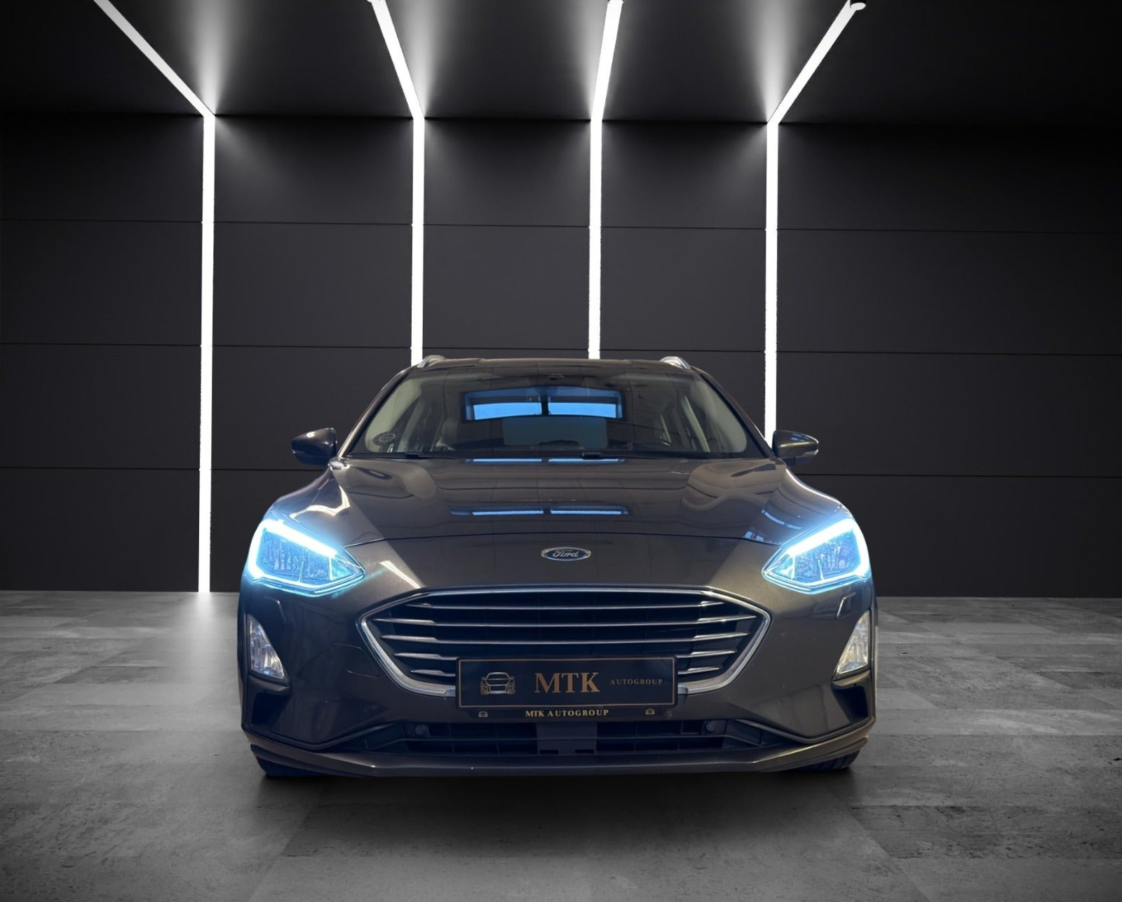 Grå Ford Focus fra 2019