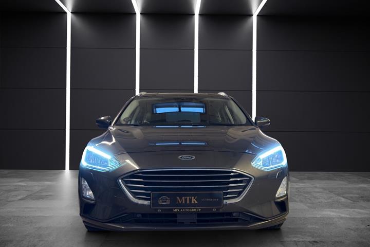 Grå Ford Focus fra 2019