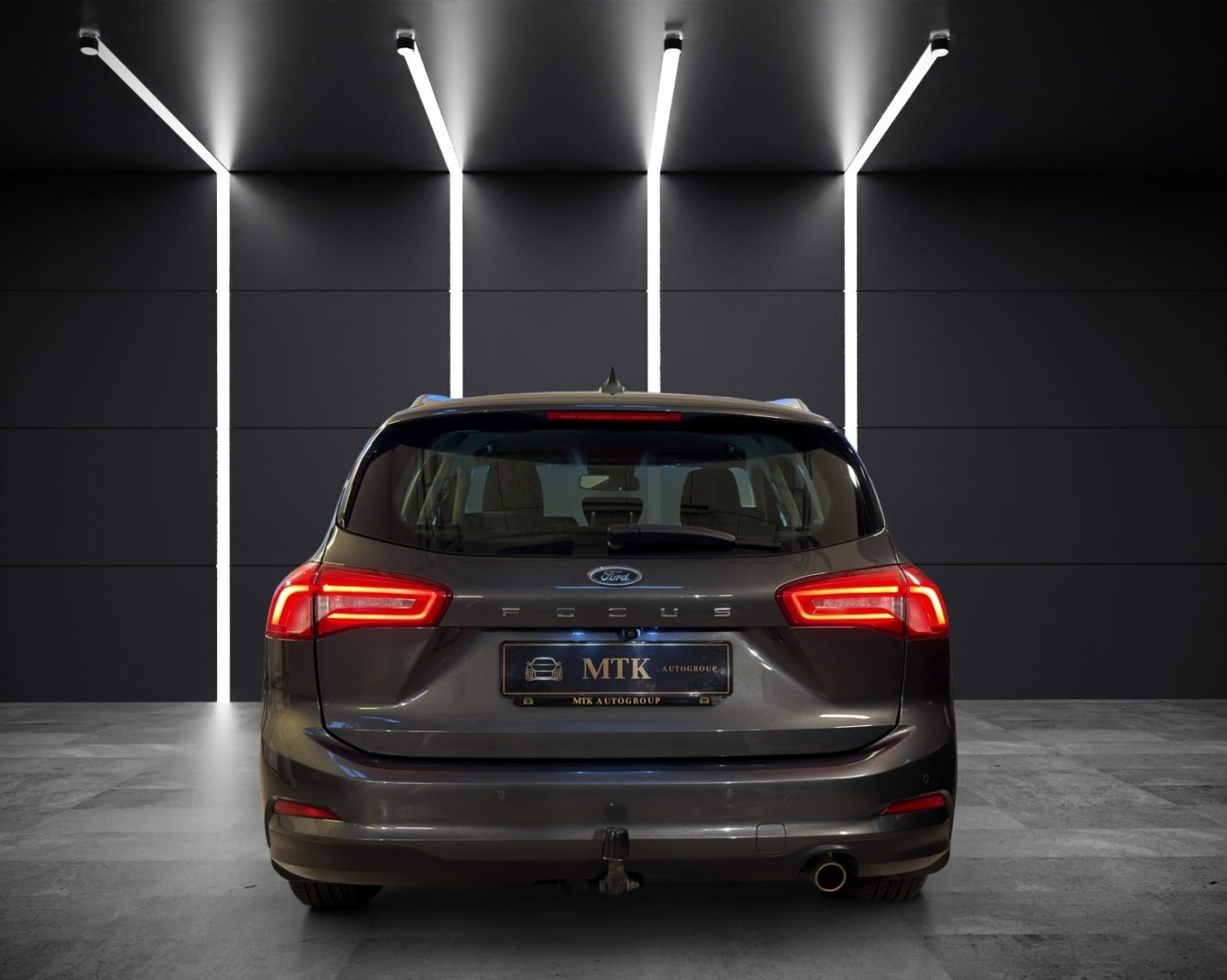 Grå Ford Focus fra 2019