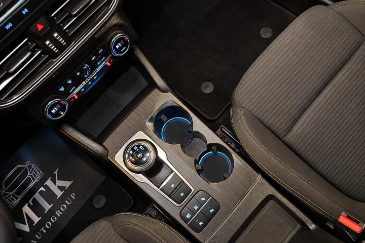 Grå Ford Focus fra 2019