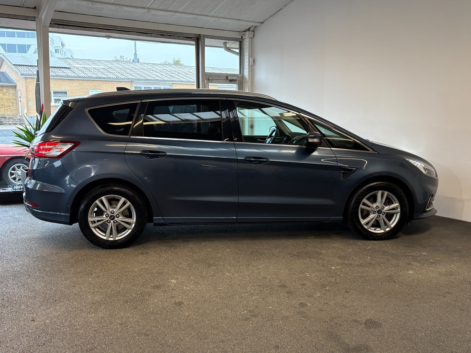 undefined Ford S-MAX fra 2020