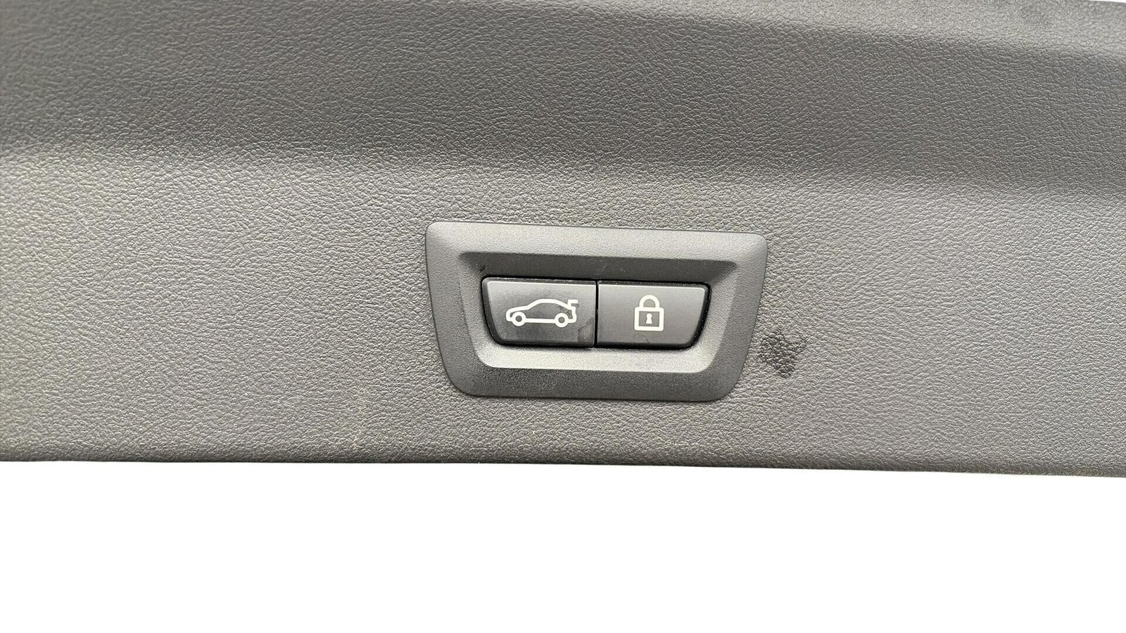 Grå BMW iX3 fra 2022