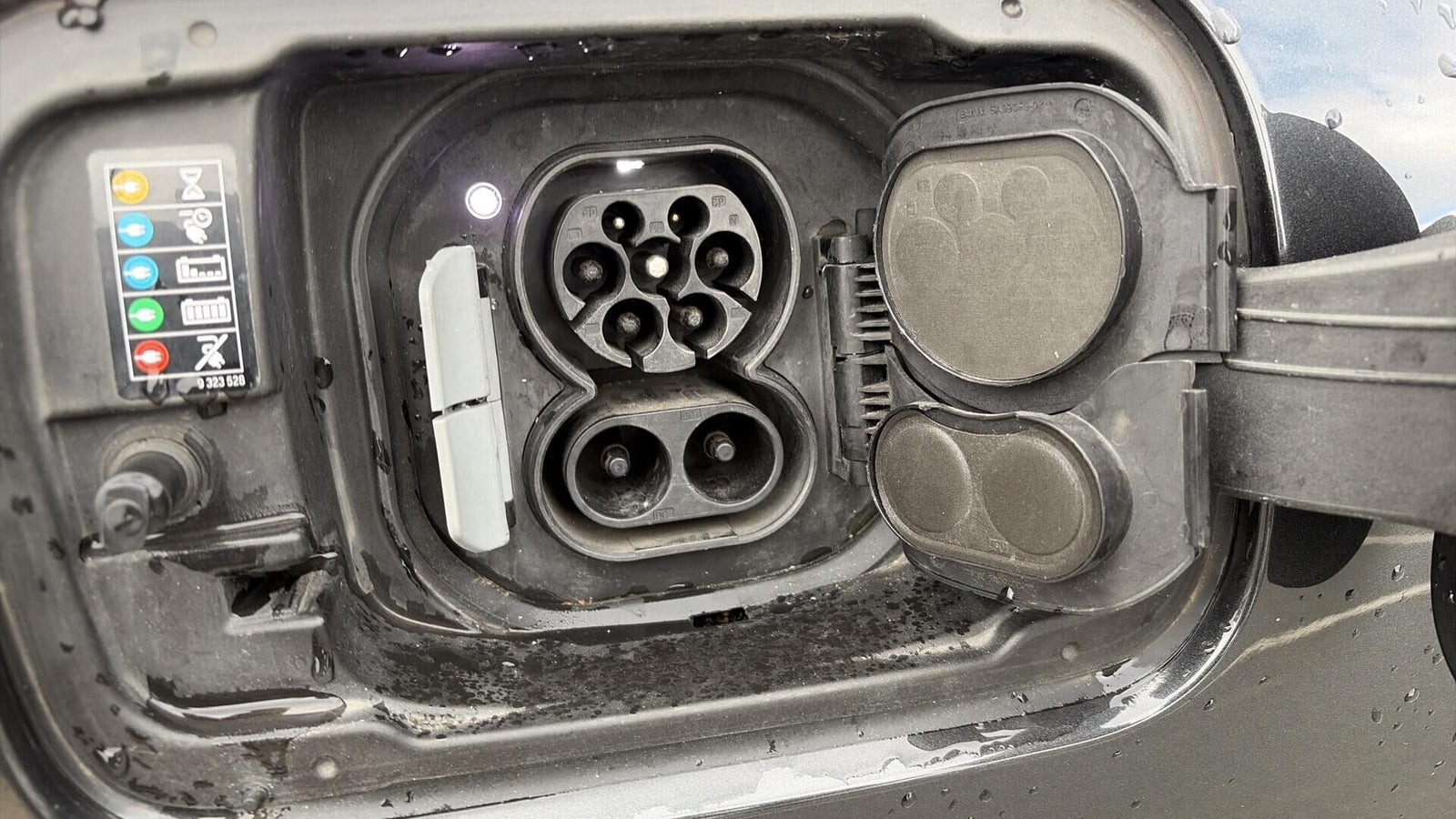 Grå BMW iX3 fra 2022