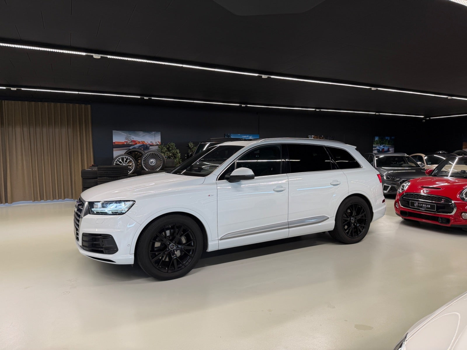 Hvid Audi Q7 fra 2016