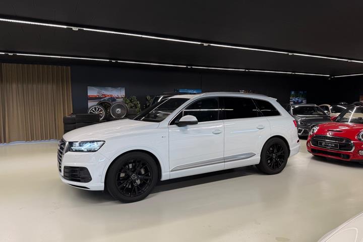Hvid Audi Q7 fra 2016