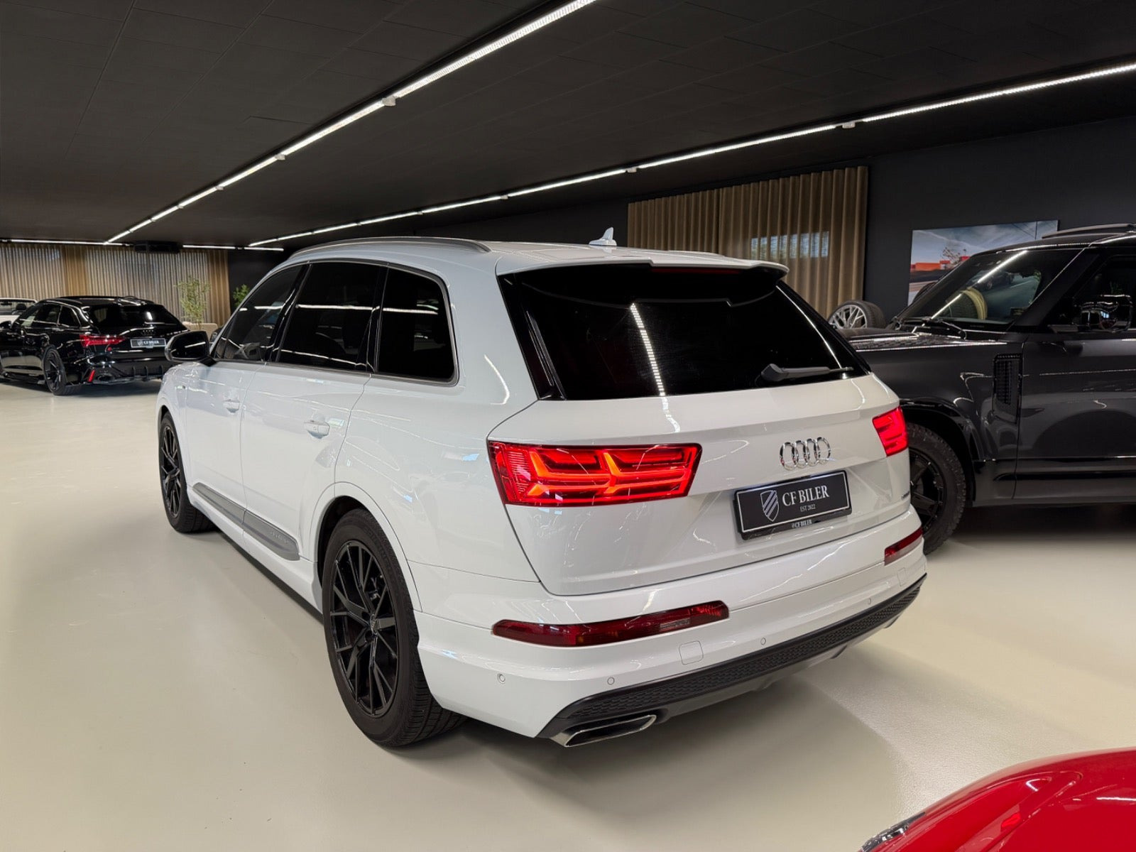 Hvid Audi Q7 fra 2016