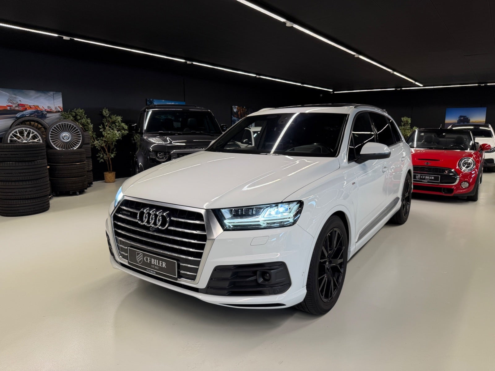 Hvid Audi Q7 fra 2016
