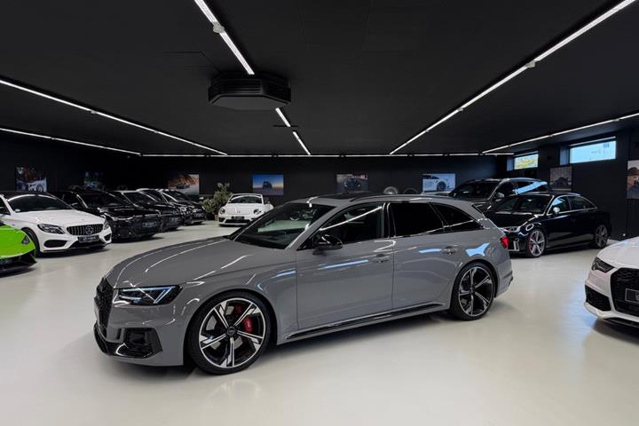 Sort Audi RS4 fra 2019
