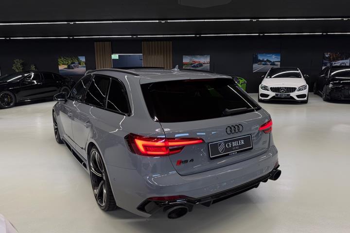 Sort Audi RS4 fra 2019