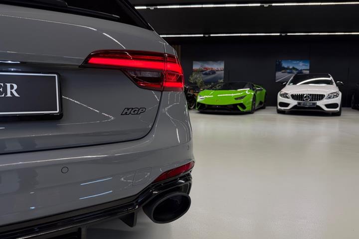 Sort Audi RS4 fra 2019