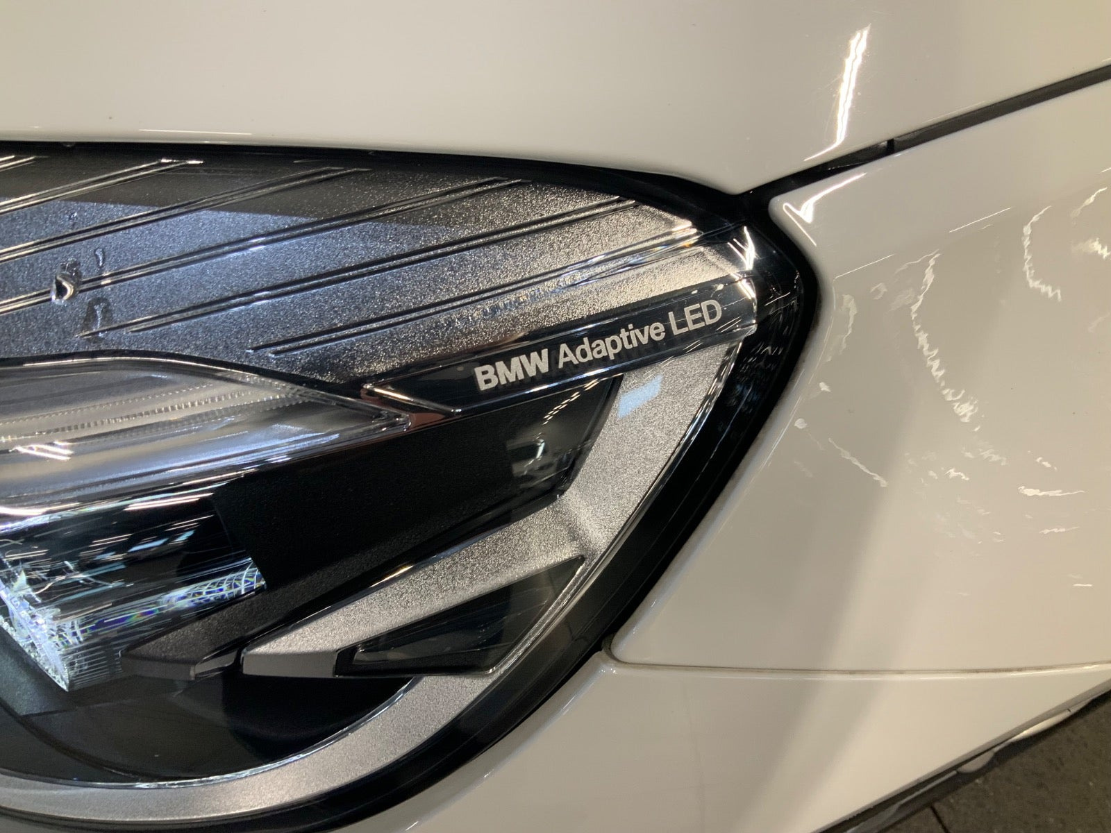 Hvid BMW 225xe fra 2019