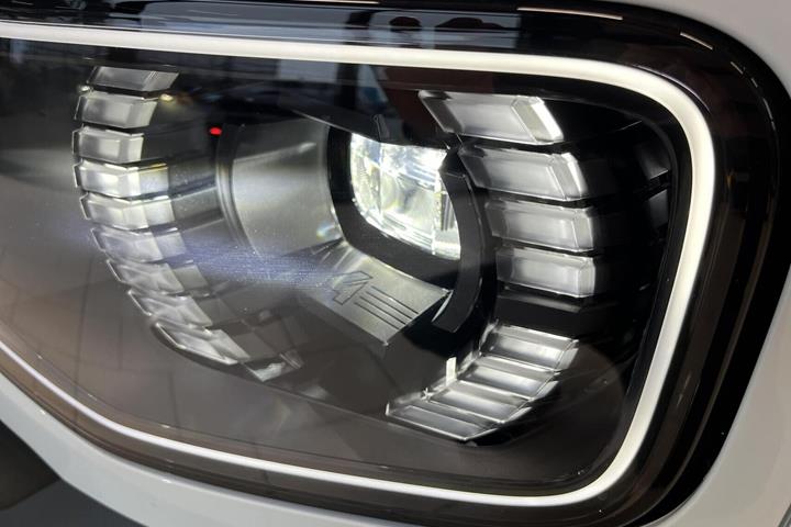 Hvid Renault 4 E-Tech fra 2026