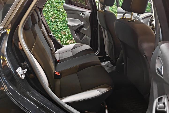 undefined Ford Focus fra 2012