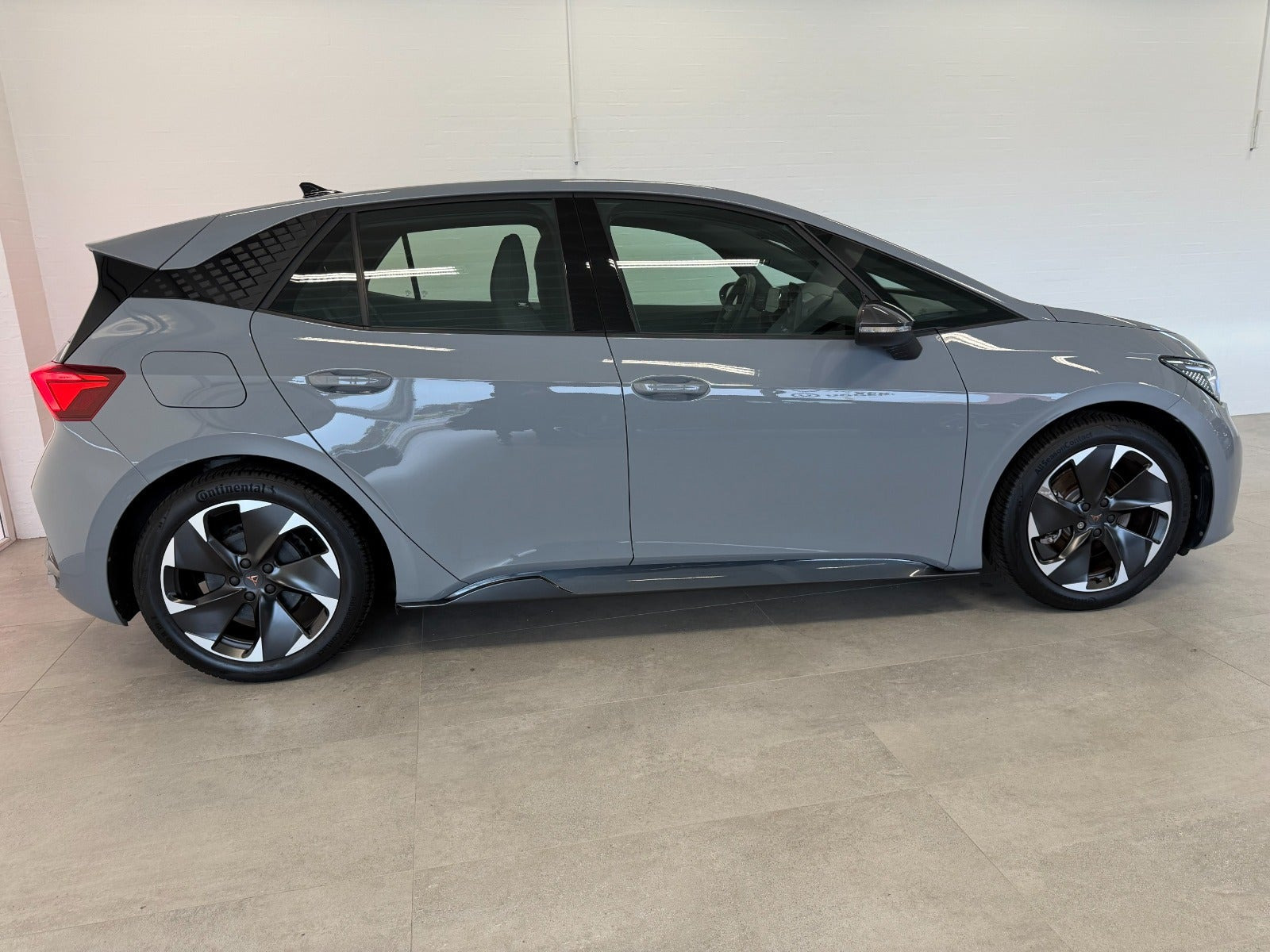 Grå Cupra Born fra 2025