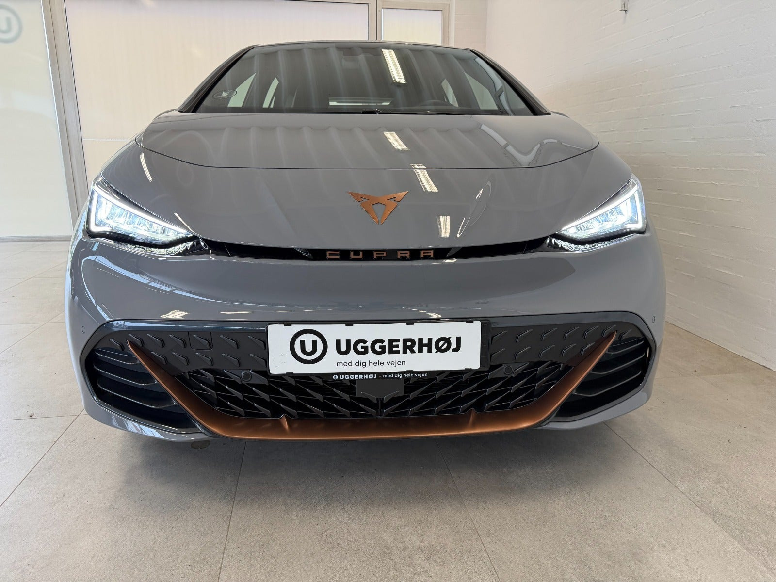 Grå Cupra Born fra 2025