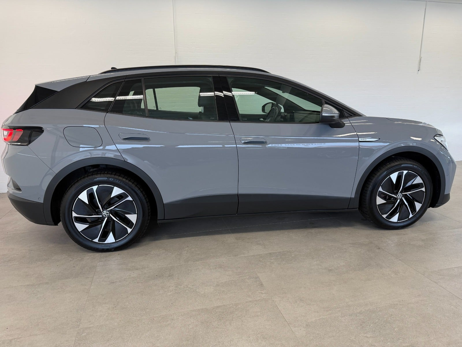 Grå VW ID.4 fra 2023