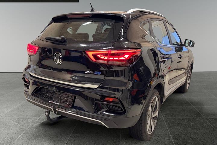 Sort MG ZS fra 2023