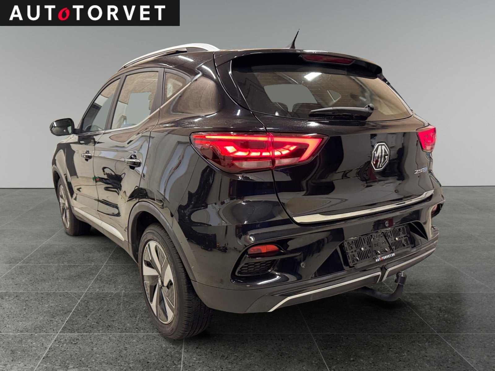 Sort MG ZS fra 2023