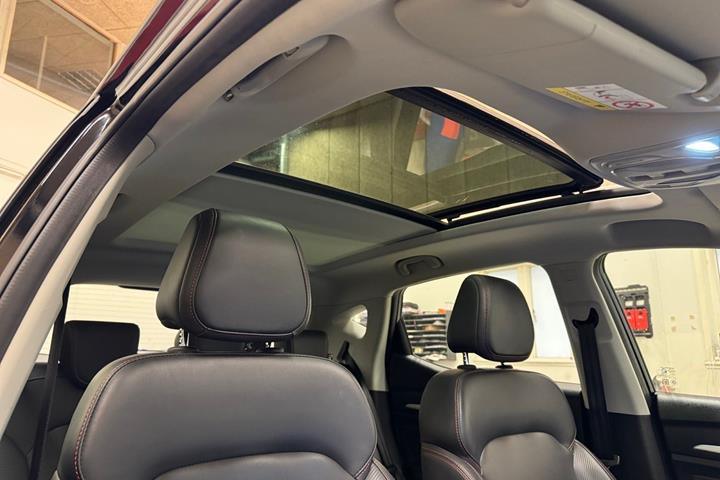 Sort MG ZS fra 2023