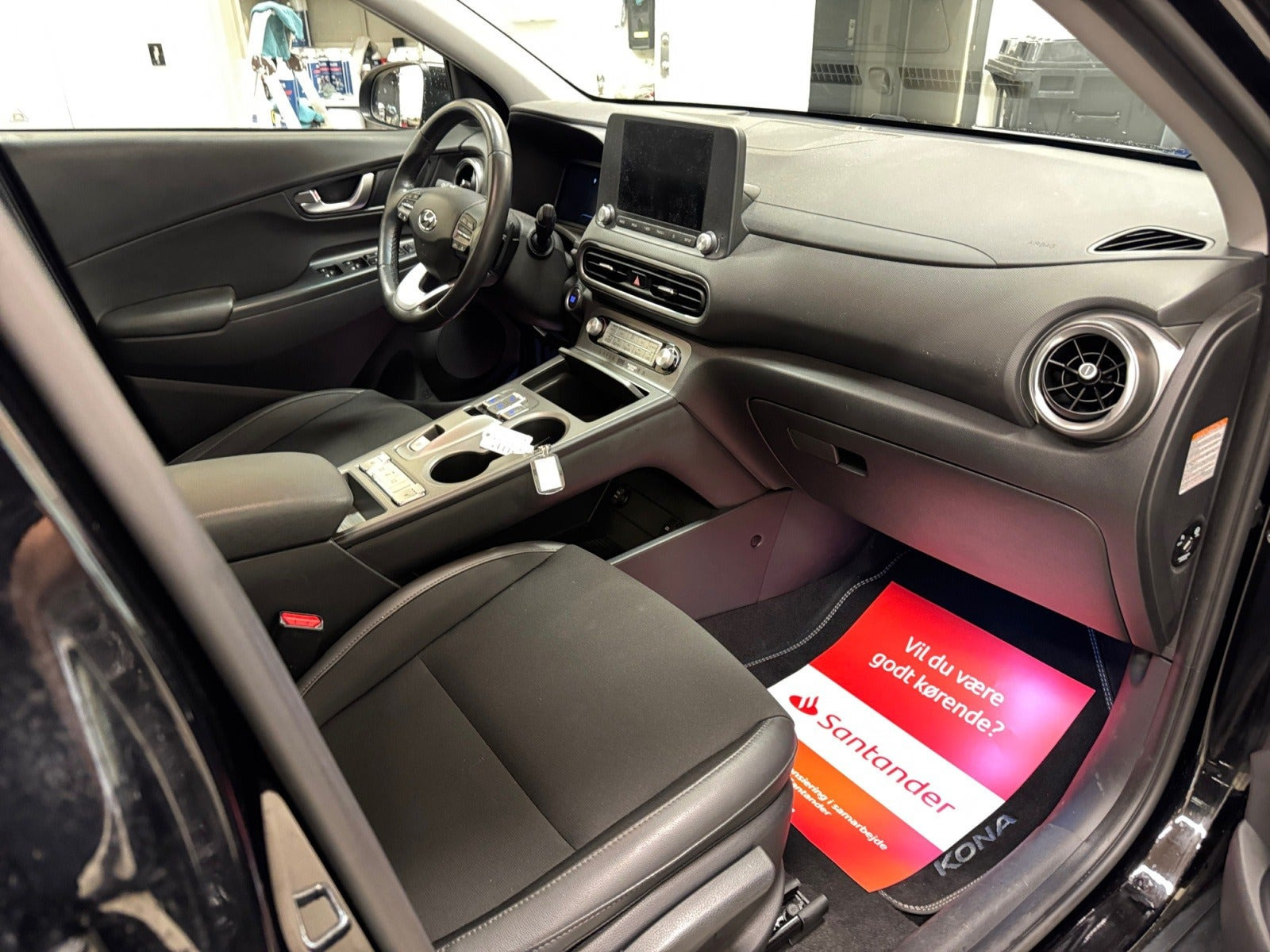 Sort Hyundai Kona fra 2023