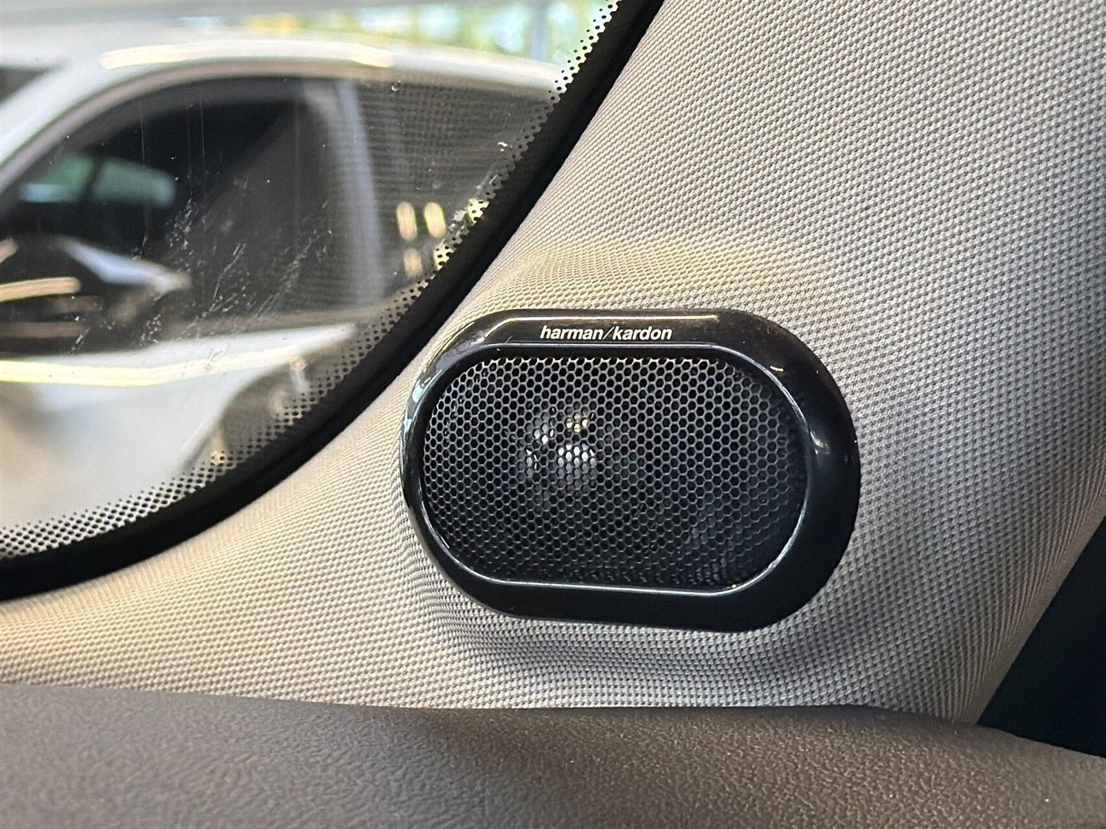 Sølv Mini Cooper SE fra 2023