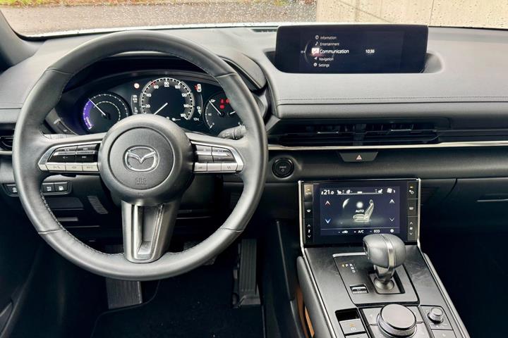 Hvid Mazda MX-30 fra 2023
