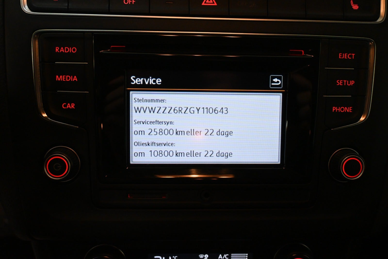 Grå VW Polo fra 2016