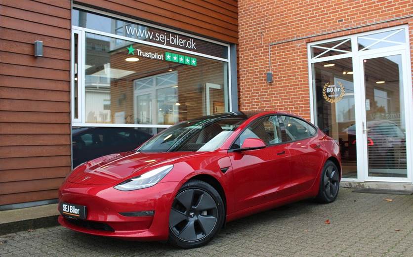 Tesla Model 3 Long Range AWD