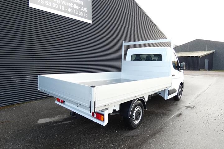 Hvid Renault Master V T35 fra 2025