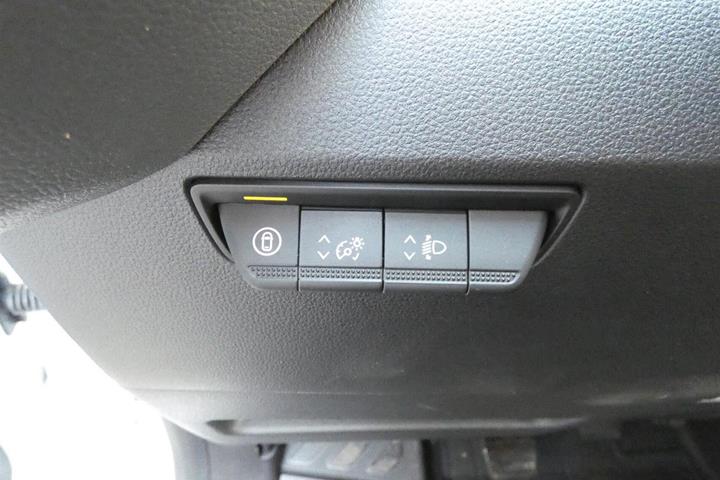 Hvid Renault Master V T35 fra 2025