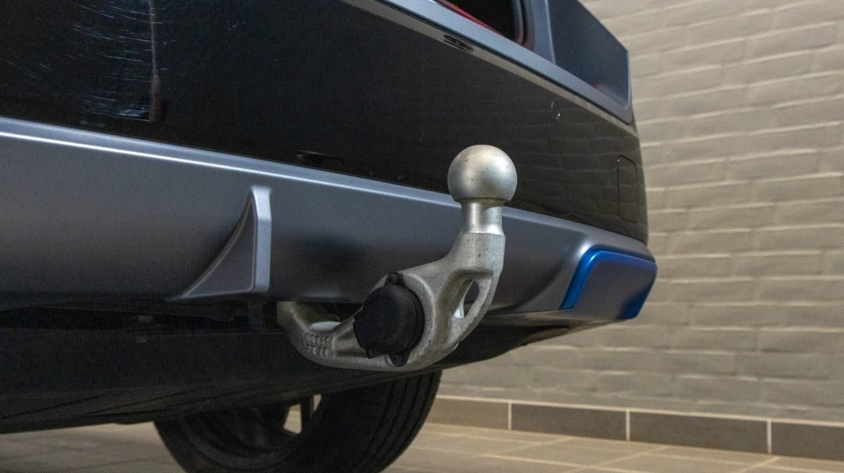 Blå BMW iX1 fra 2023