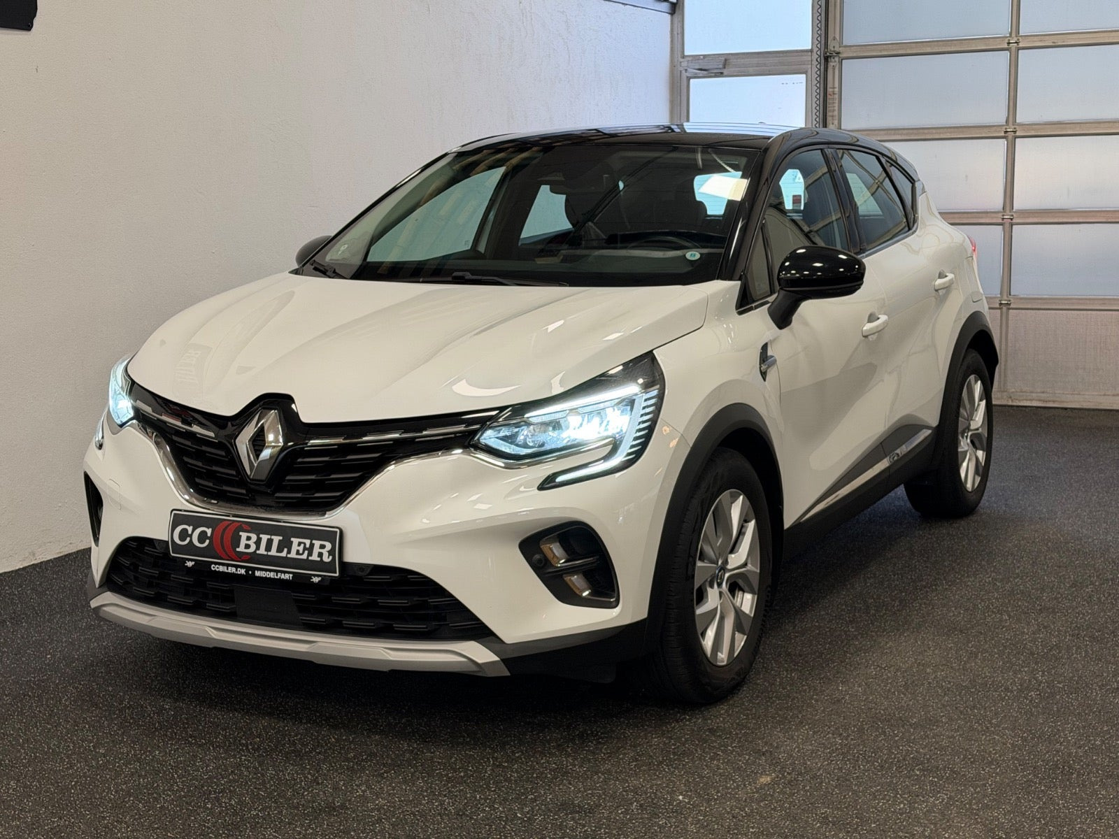 Hvid Renault Captur fra 2021