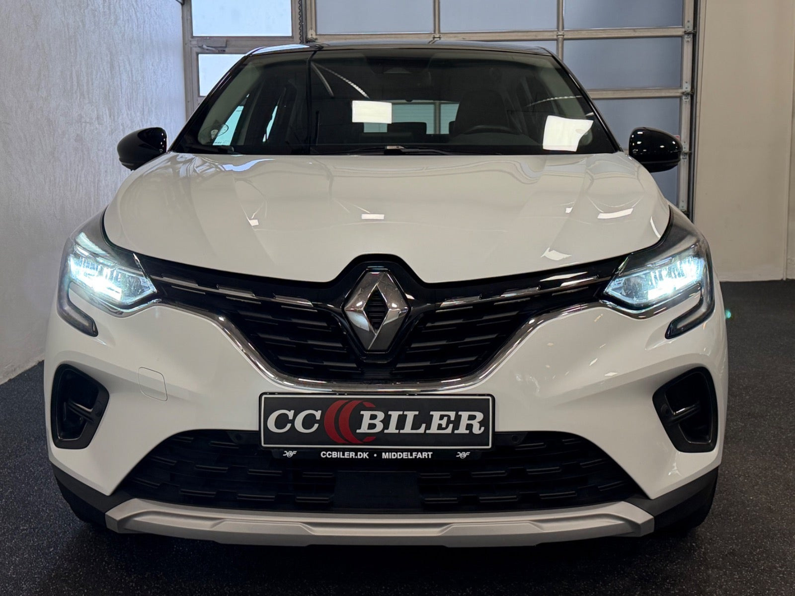 Hvid Renault Captur fra 2021