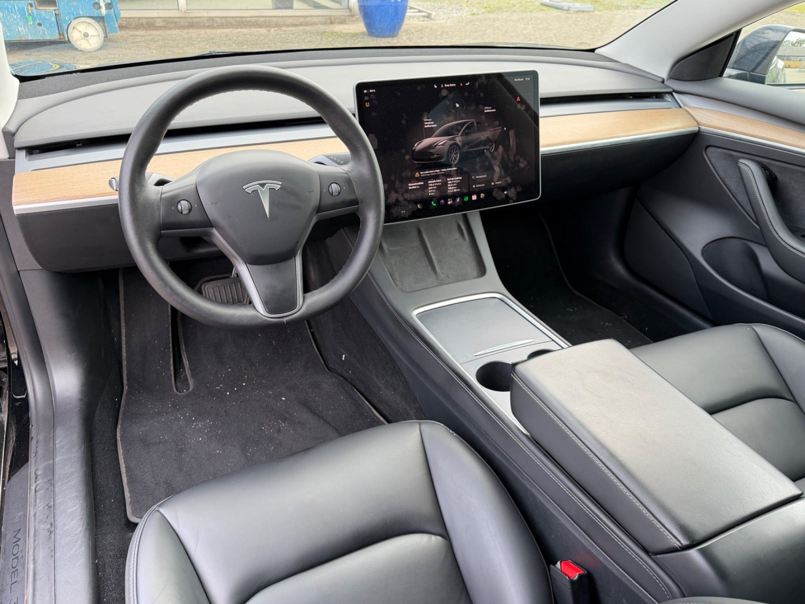 Sort Tesla Model 3 fra 2023