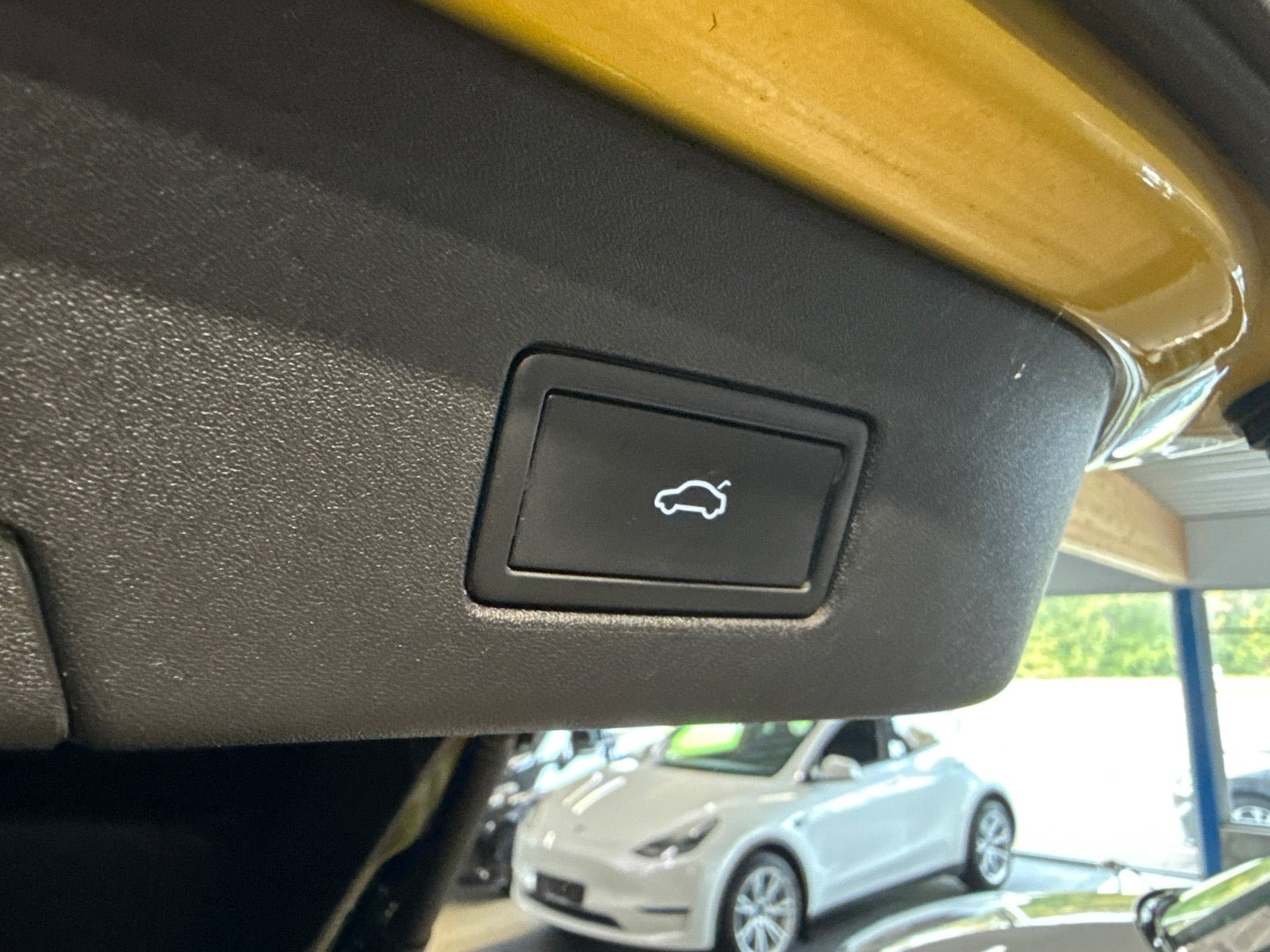 Gul VW ID.4 fra 2021