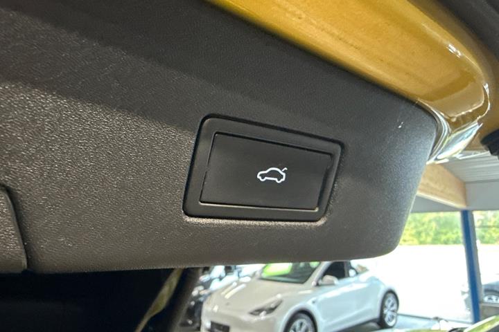 Gul VW ID.4 fra 2021