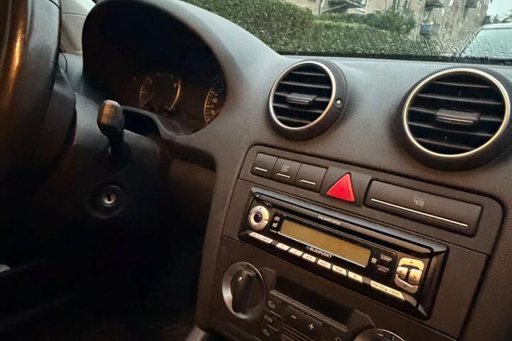 Grå Audi A3 fra 2005