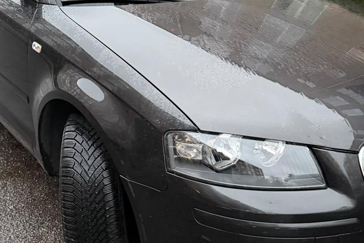 Grå Audi A3 fra 2005
