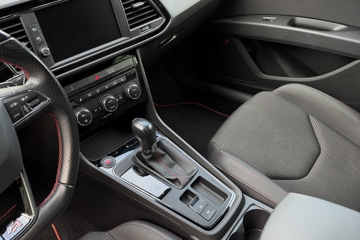 Sort Seat Leon fra 2020