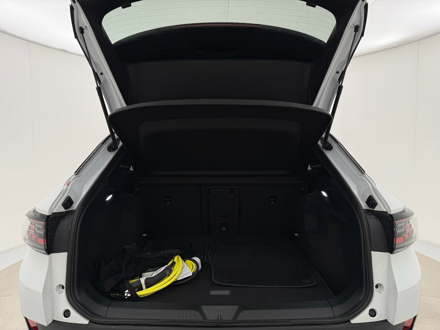 Hvid VW ID.4 fra 2023