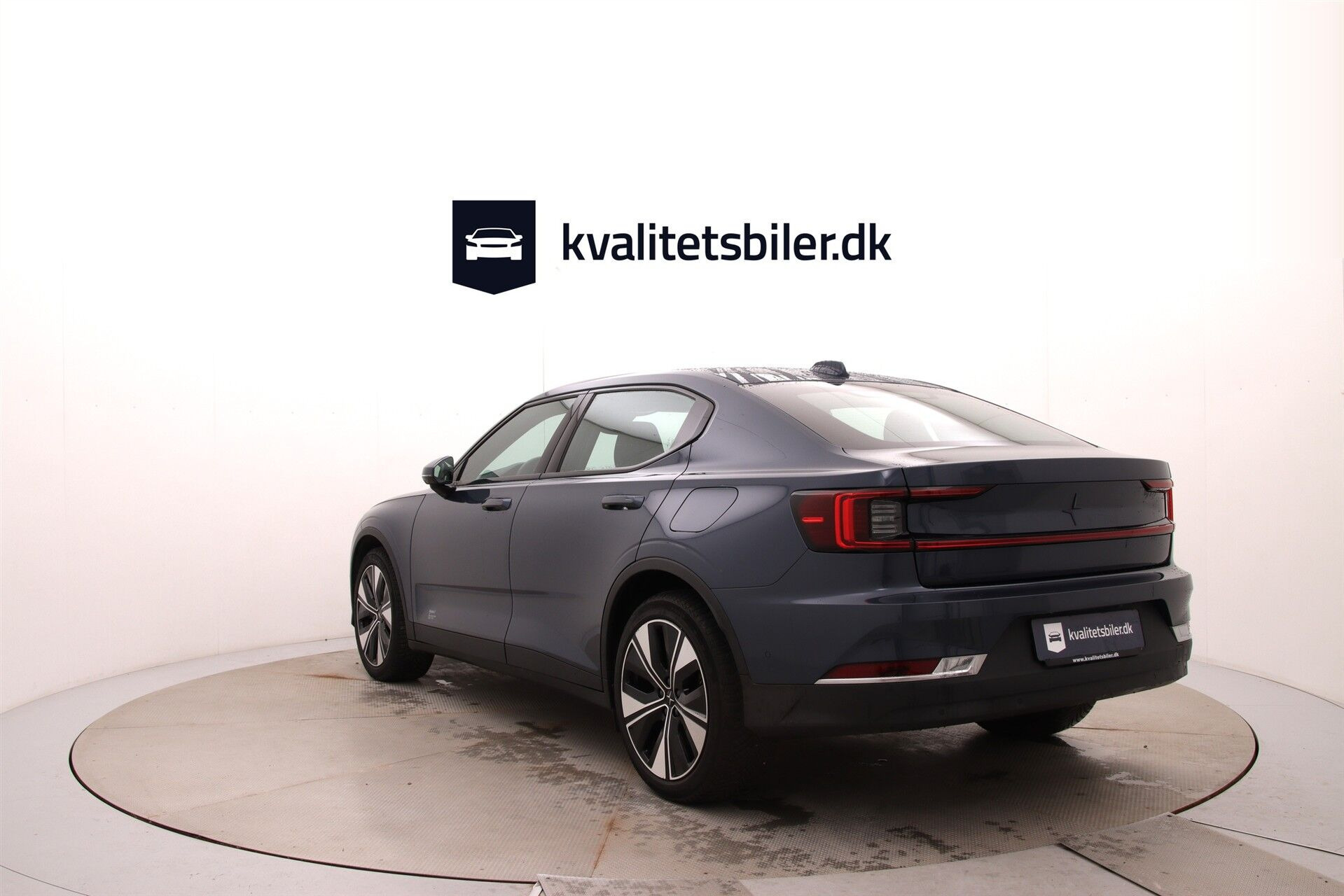 Blå Polestar 2 fra 2022