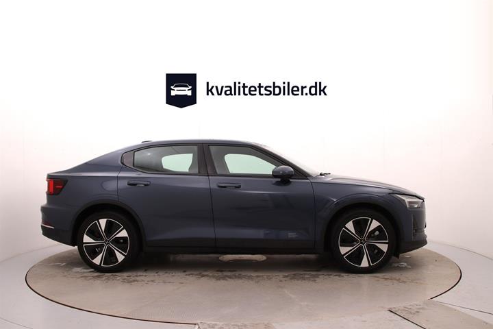 Blå Polestar 2 fra 2022