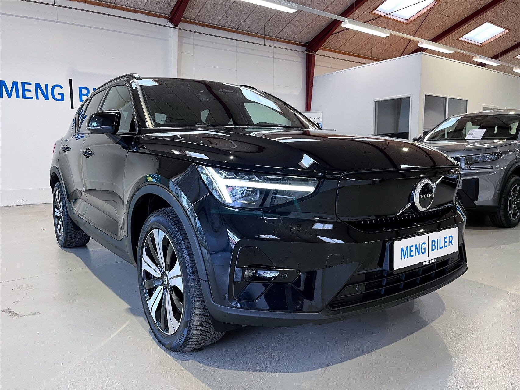 Sort Volvo XC40 fra 2022