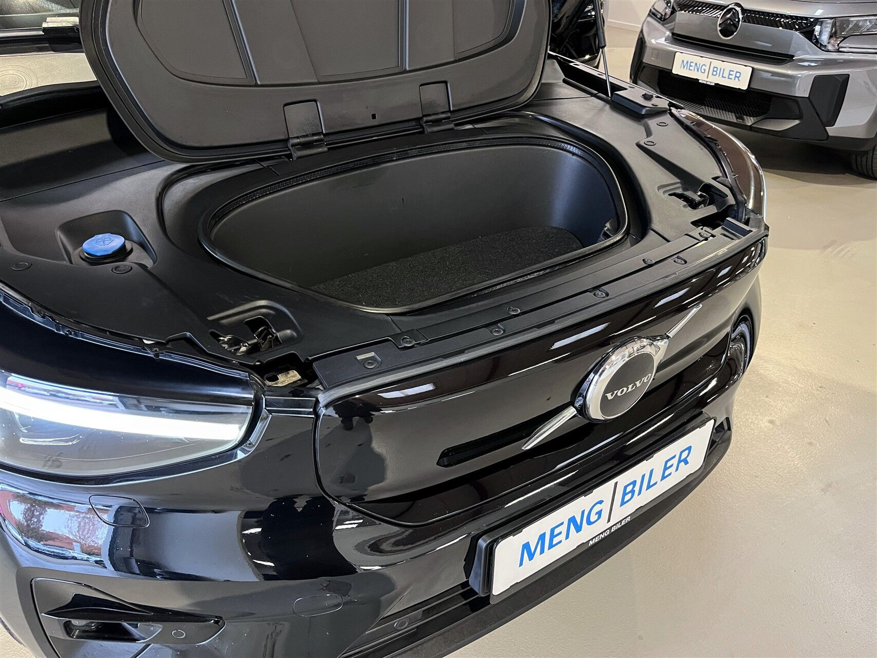 Sort Volvo XC40 fra 2022
