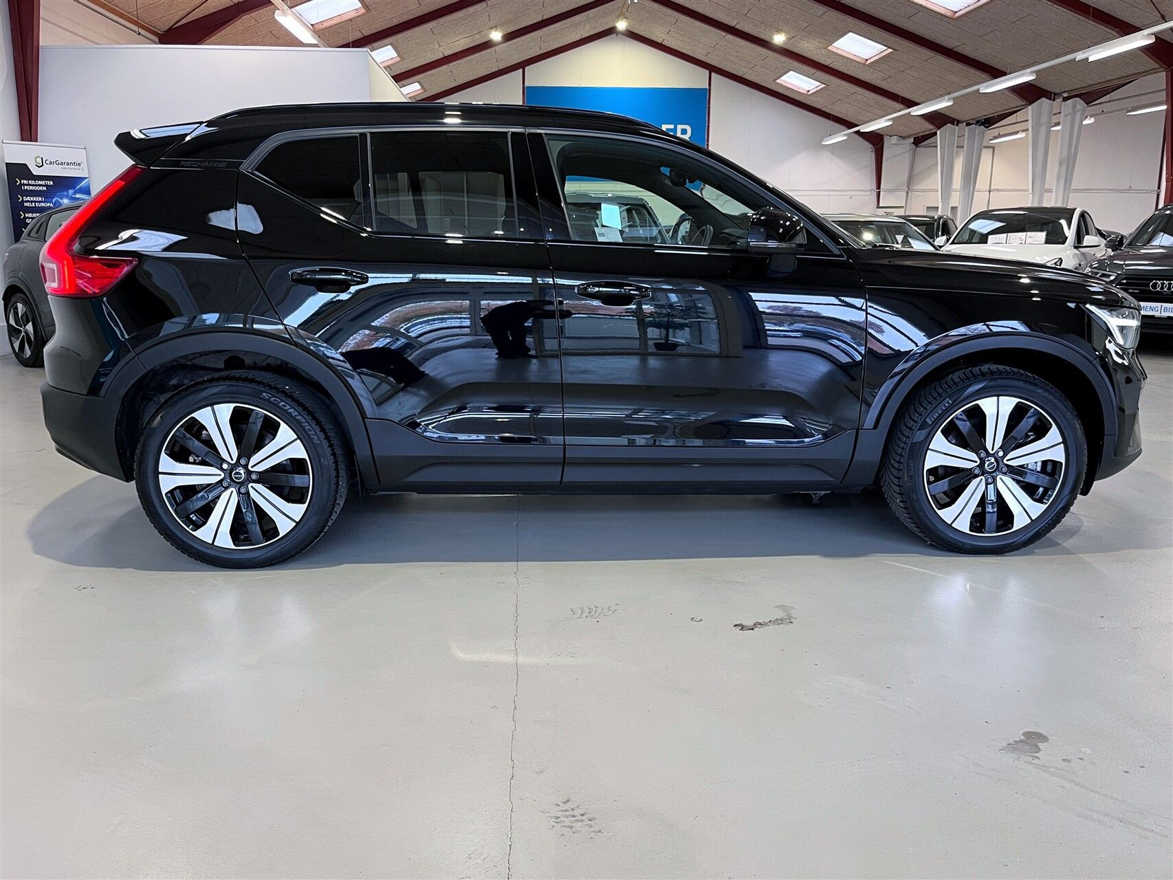 Sort Volvo XC40 fra 2022